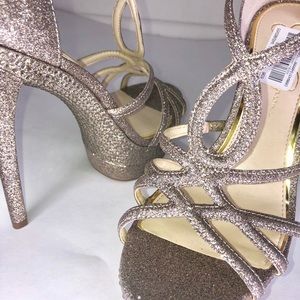Jessica Simpson platform Heels